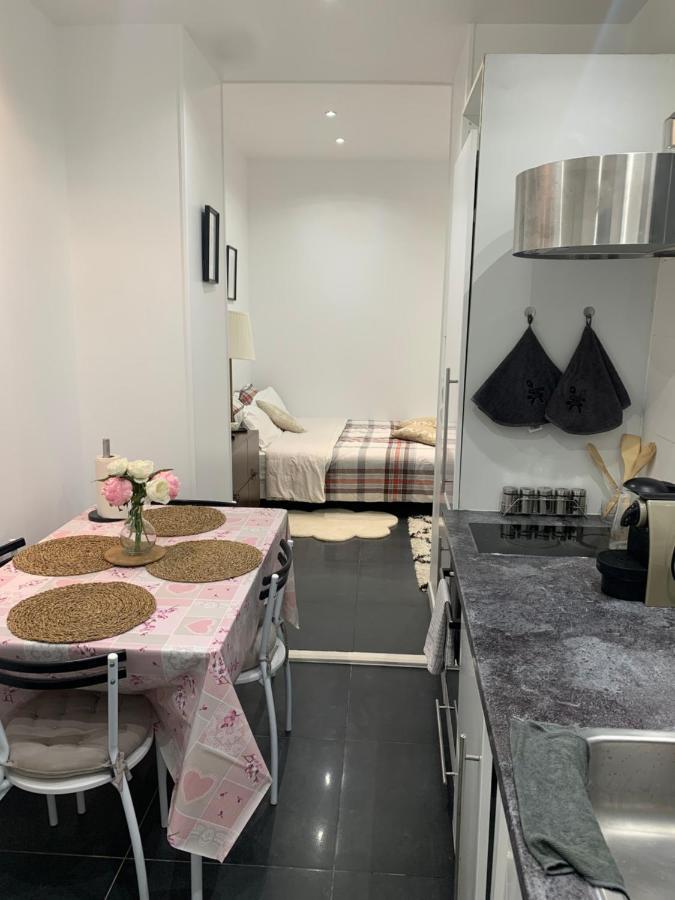 Charmant Appartement - Paris 18 Екстер'єр фото