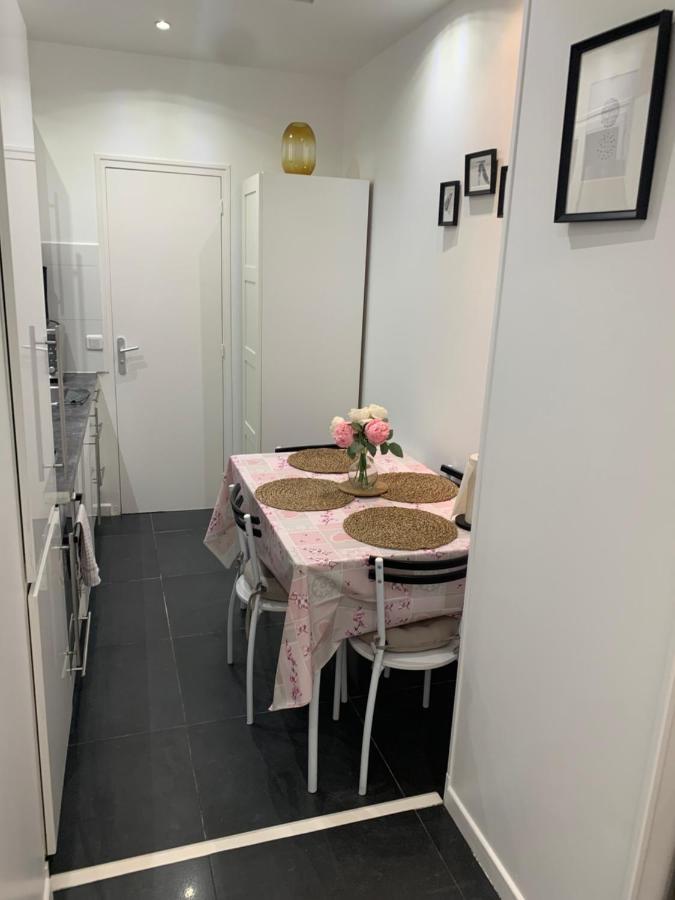 Charmant Appartement - Paris 18 Екстер'єр фото